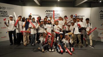 Day 1, Kehadiran Pelajar Lombok Tengah Menambah Marak Event MotoGPTM 2025