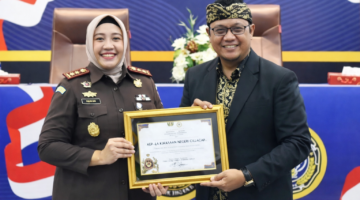 Kejari Lombok Tengah Luncurkan Inovasi “Jaksa Sahabat Kampus” di Poltekpar Lombok