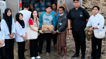 Poltekpar Lombok Salurkan Sembako untuk Warga Terdampak Kebakaran Sade